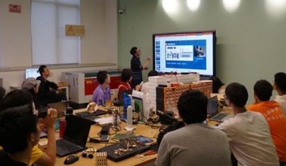 大學(xué)生科創(chuàng)軟件開發(fā) 瞄準(zhǔn)行業(yè)痛點(diǎn)，手語翻譯機(jī)與3D打印智能檢控的創(chuàng)新實(shí)踐